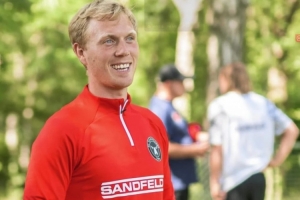 官方：纽卡斯尔任命马丁-马克为一线队定位球教练