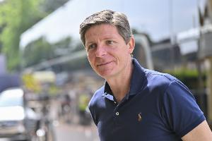 九游娱乐中心-记者：除谢周三主帅罗尔外，莱比锡选帅还有意格拉斯纳、弗兰克等