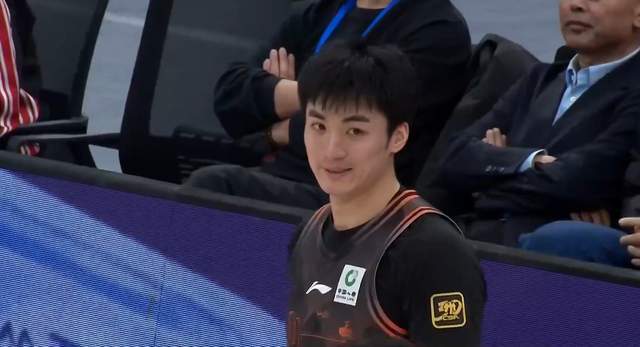 九游娱乐中心-山东大胜南京，轻松斩获6连胜，高诗岩哑火，邱彪爱将爆发成奇兵