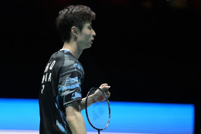 九游体育app下载官网-石宇奇李诗沣会师决赛 新加坡赛国羽冲击五金